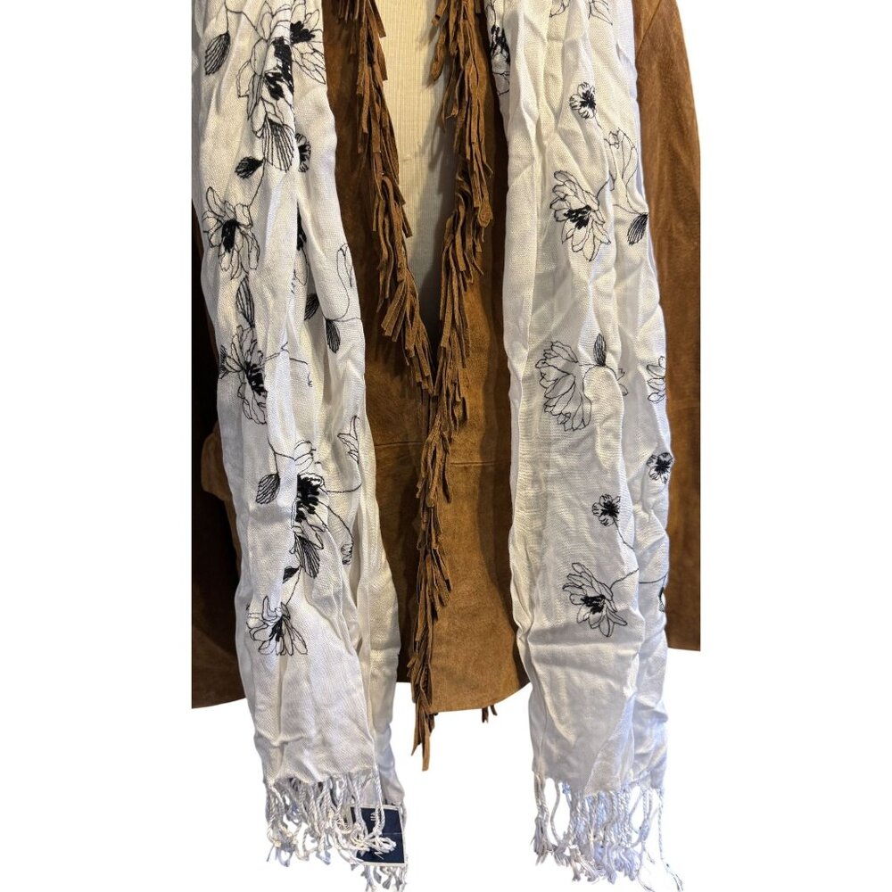 Eyeful White Scarf W/ Black Floral Embroidery Fringe Detail 100% Viscose - Picture 6 of 7